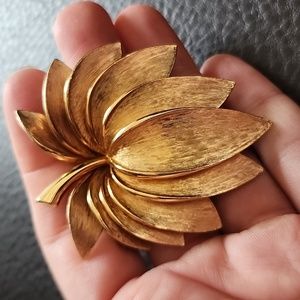 VTG Pastelli brooch